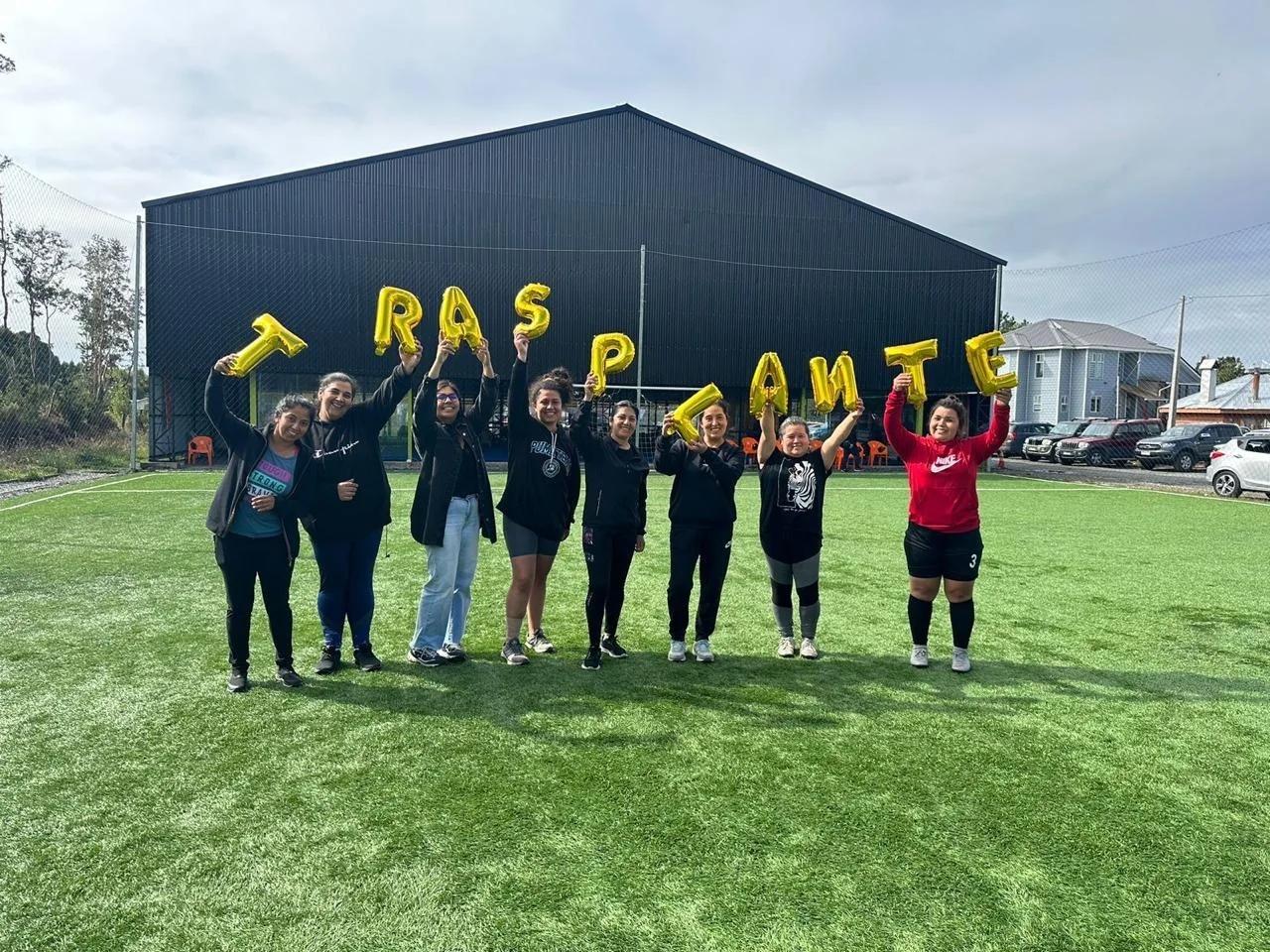 Actividad y encuentro grupal en Club Bahía Sports
