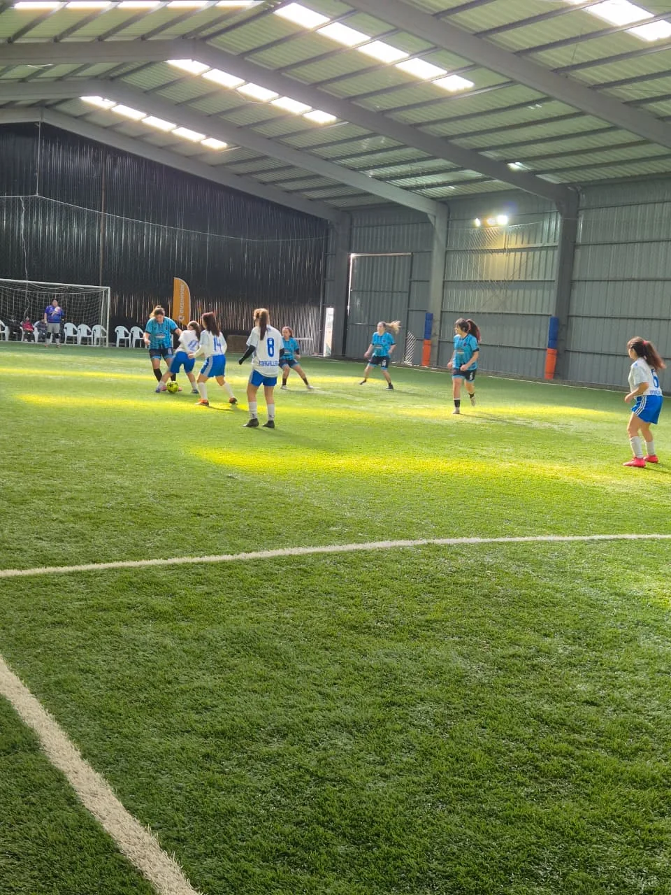 Partido de fútbol 7 en Club Bahía Sports