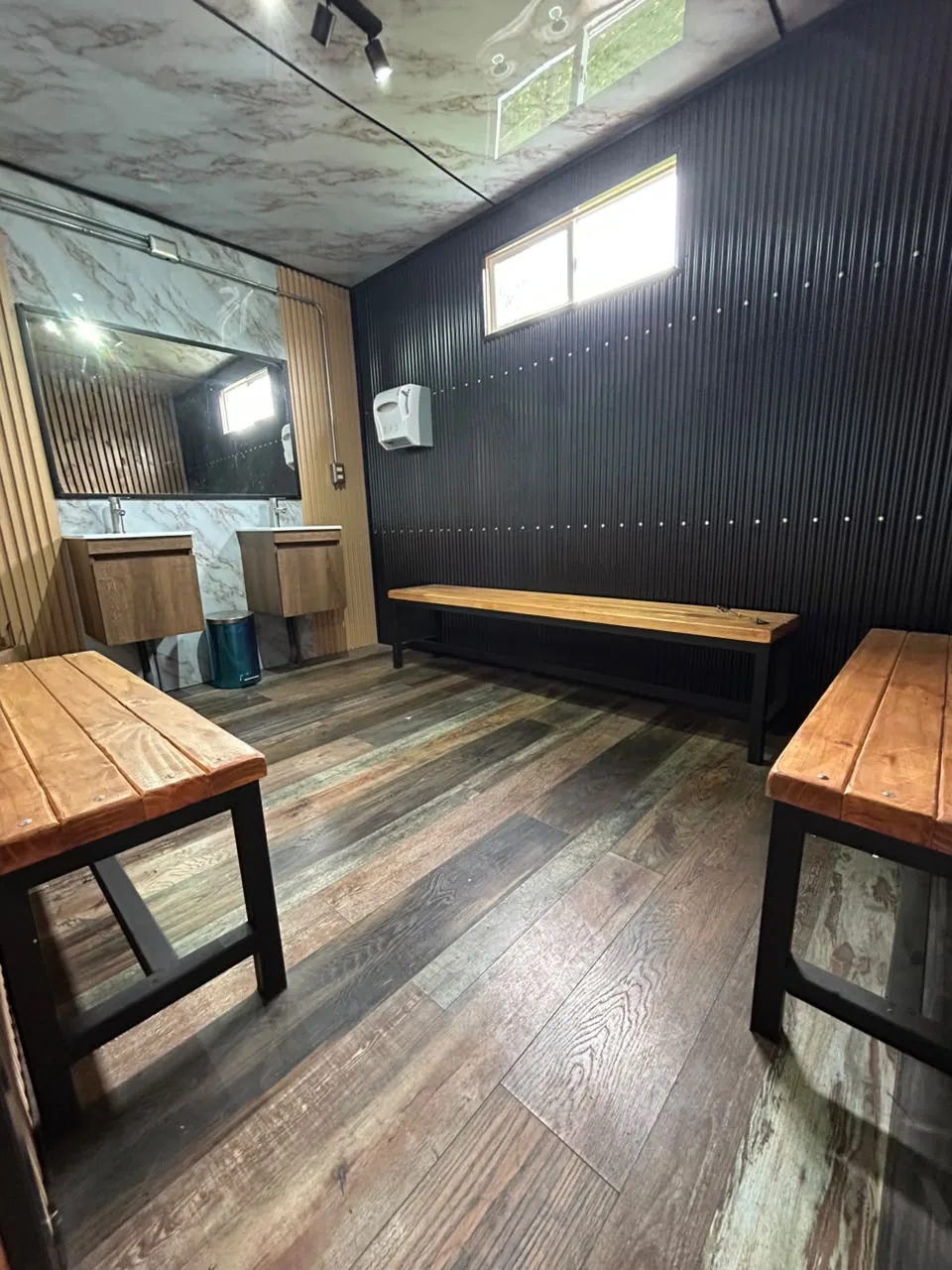 Zona interior de camarines